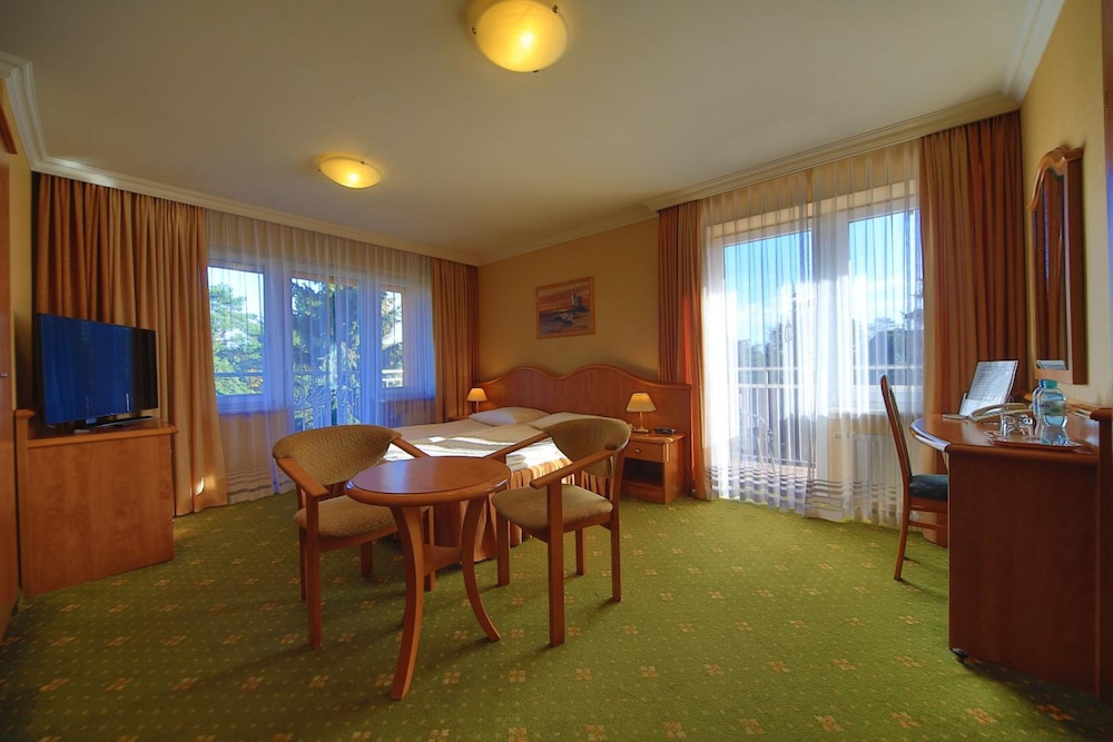 Hotel Polaris Iii 45/64