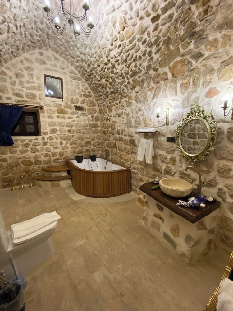 Antik Han Hotel 36/41