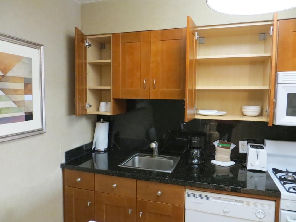 7 Springs Inn Suites 60/60