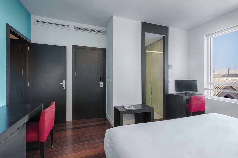 Sea You Hotel Port Valencia 16/75