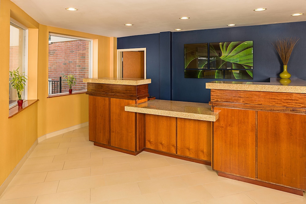 Fairfield Inn by Marriott New York LaGuardia Airport/Flushing 6/37