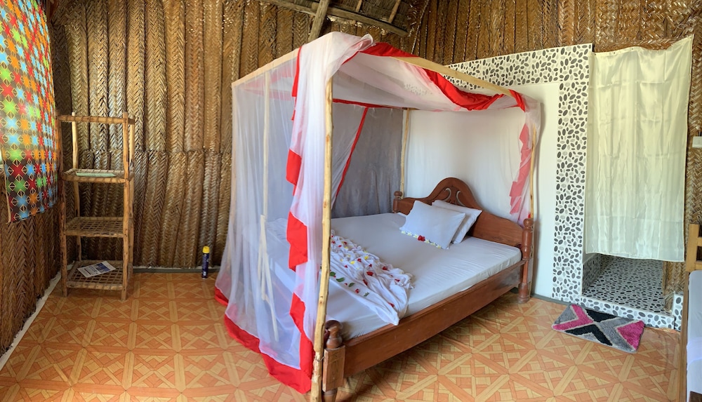 Jambo Beach Bungalows - Hostel 8/50