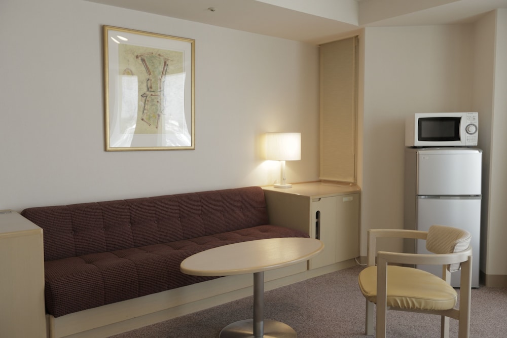 MERCURE YOKOSUKA 42/70