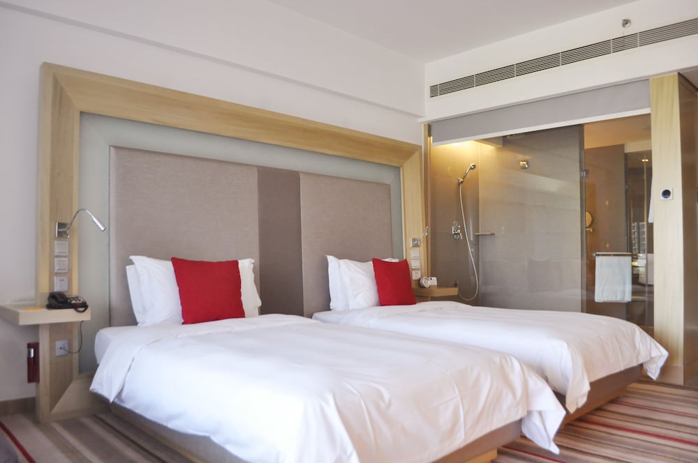 Novotel Nanjing East Suning 16/77