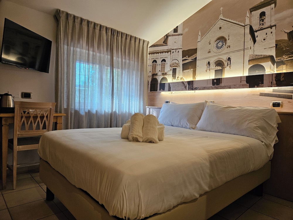 ECONOMY, DOUBLE BED