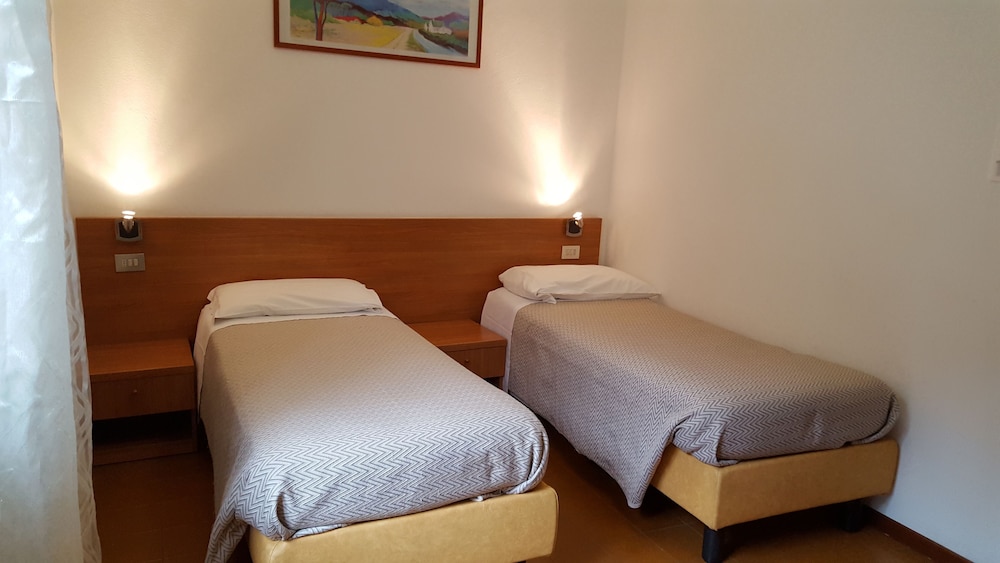 Albergo Pace 24/42