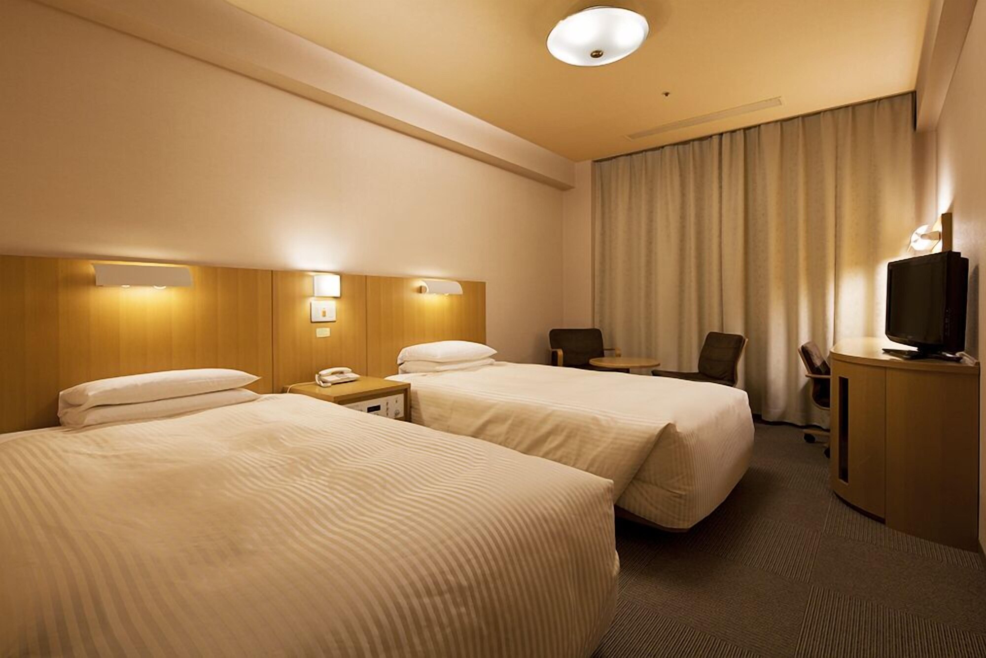 COMFORT, TWIN BEDS
