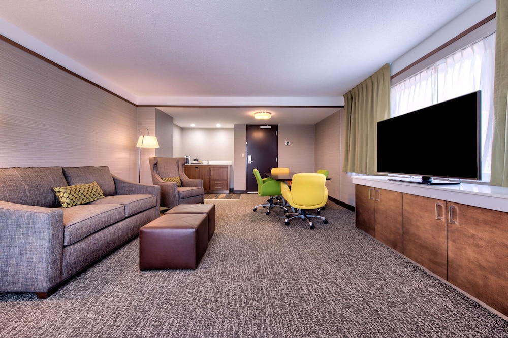 Hilton Garden Inn Detroit Southfield 51/84