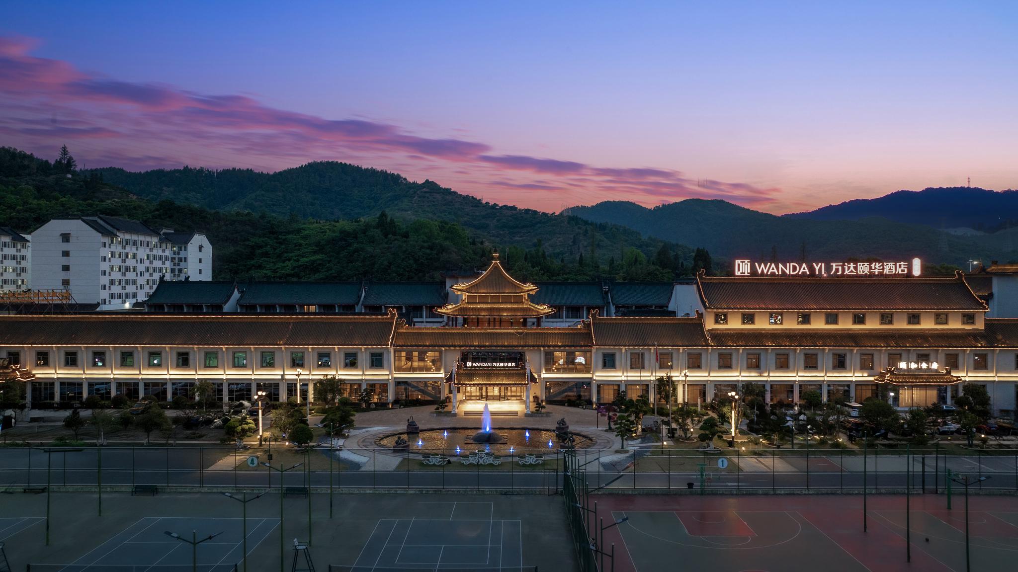 Jianguo Hotel 6/51