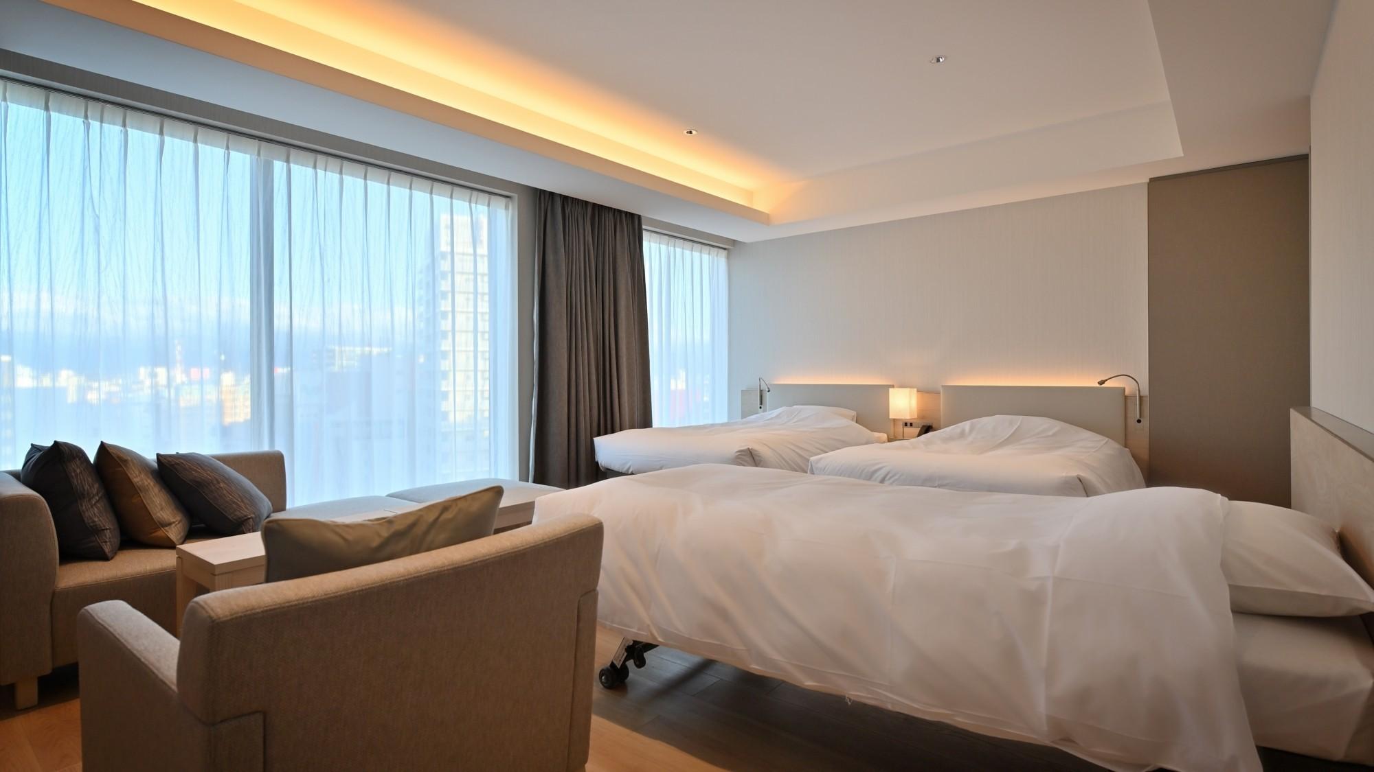 Tower, Suite, Twin Beds, with Extra Bed, Unit Bath