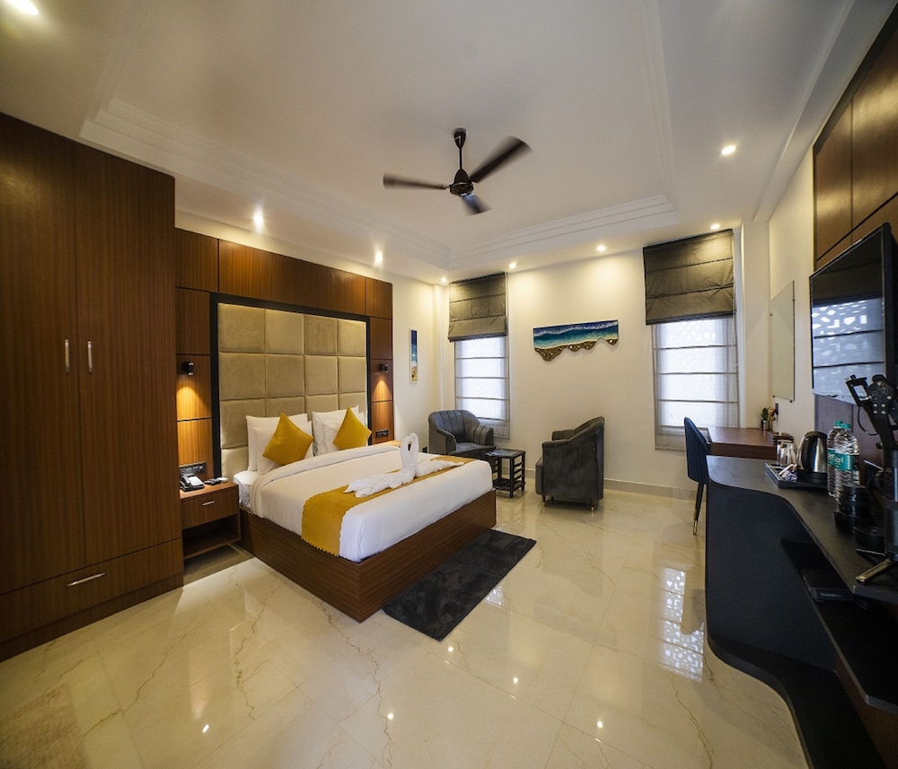 HUE GUH The Porto Candolim 7/31