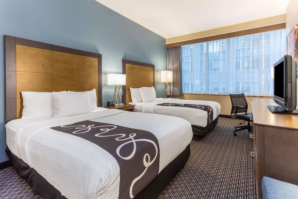 La Quinta Inn Suites By Wyndham Chicago Downtown 10/45