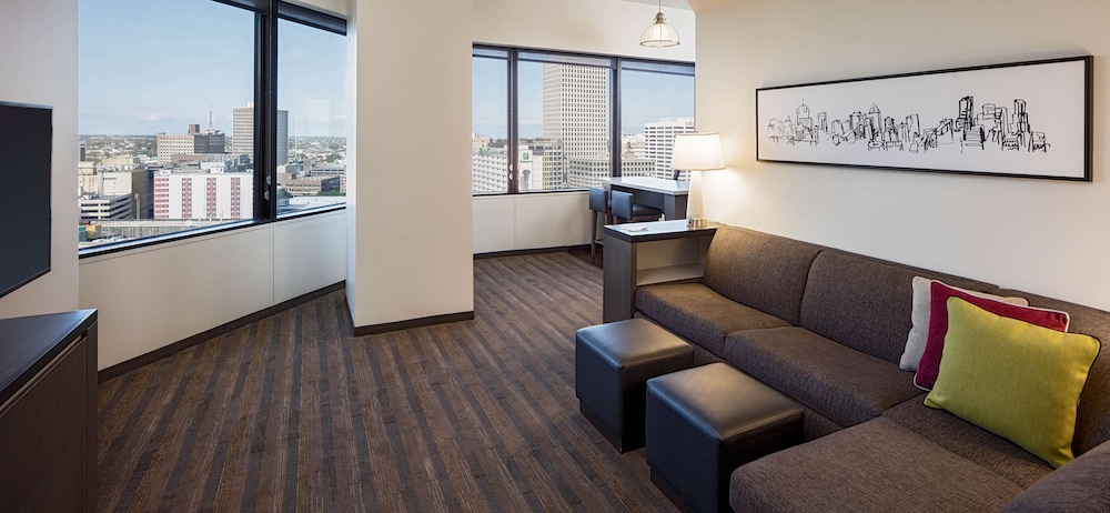 Hyatt House New Orleans/Downtown 44/74