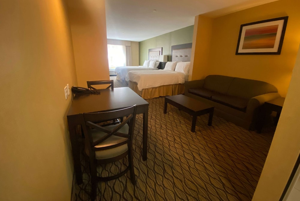 Wingate by Wyndham Fort Saskatchewan 48/64