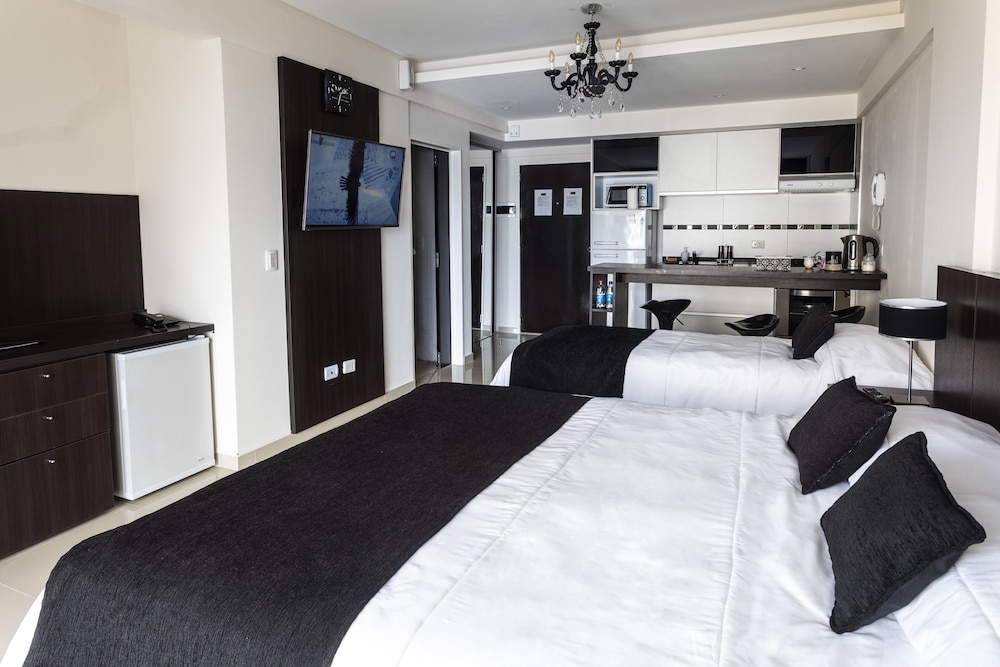 Hotel Master Suite Devoto 16/50