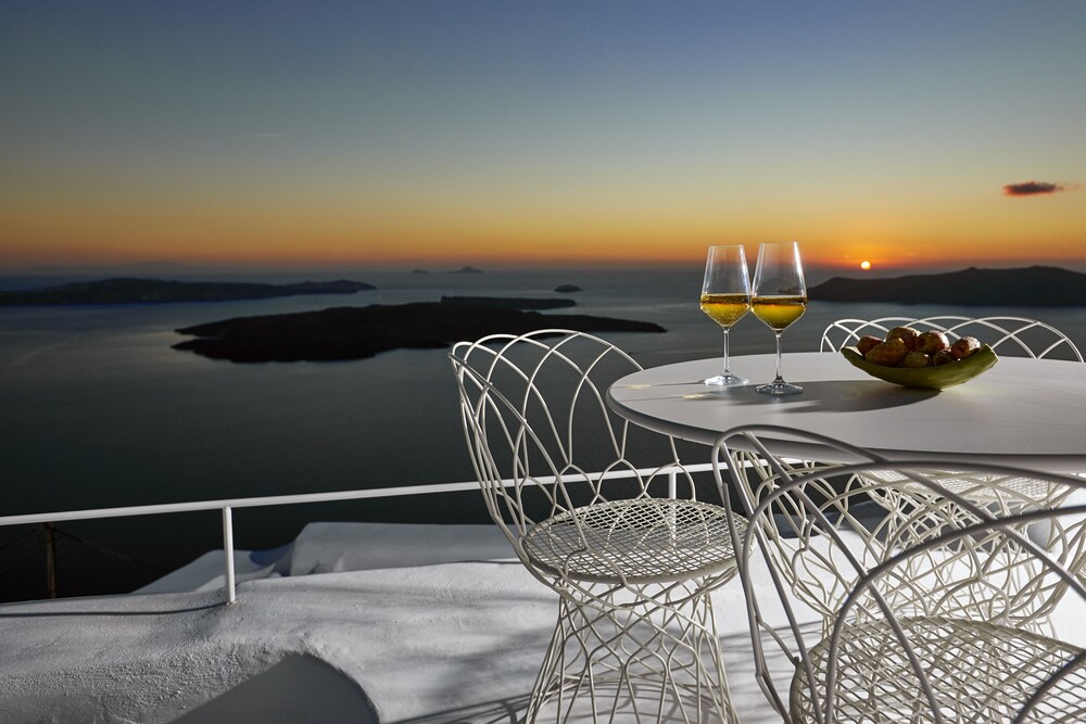 Gitsa Cliff Luxury Villa [VR] 6/27