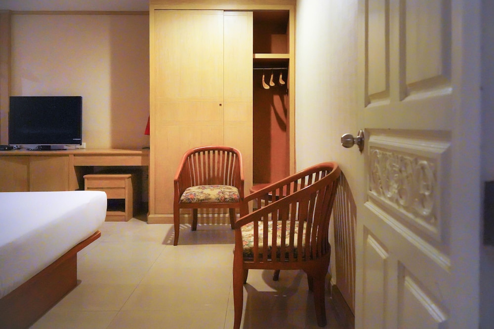 DT Hotel - Pratunam 18/24