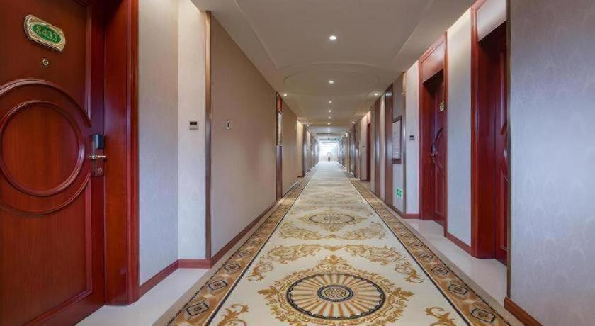 Vienna Hotel (Zhongshan Guzhen Lighting Expo Center) 34/60