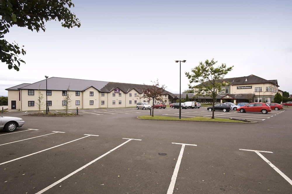 Premier Inn Glasgow (Motherwell) 35/37