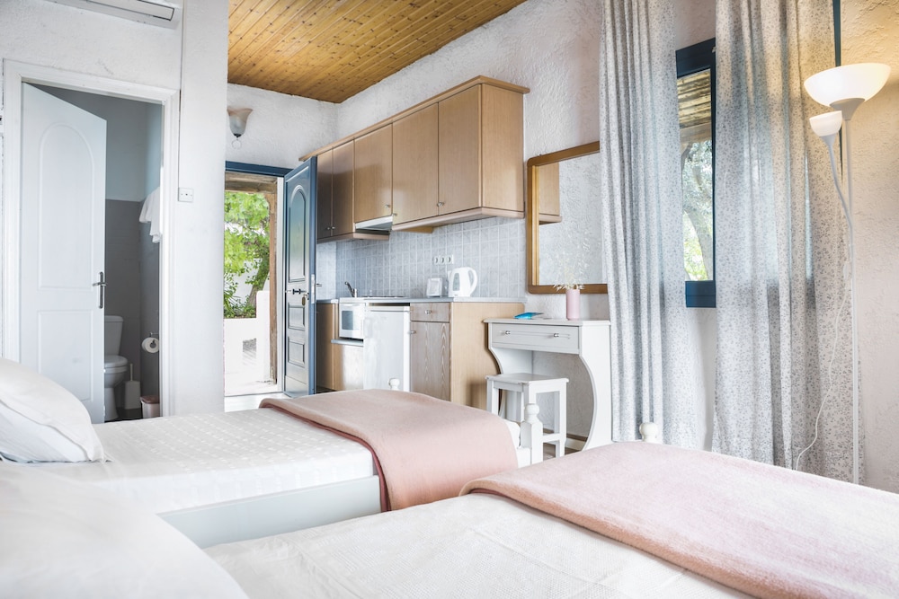 Metaxatos Apartments 22/70
