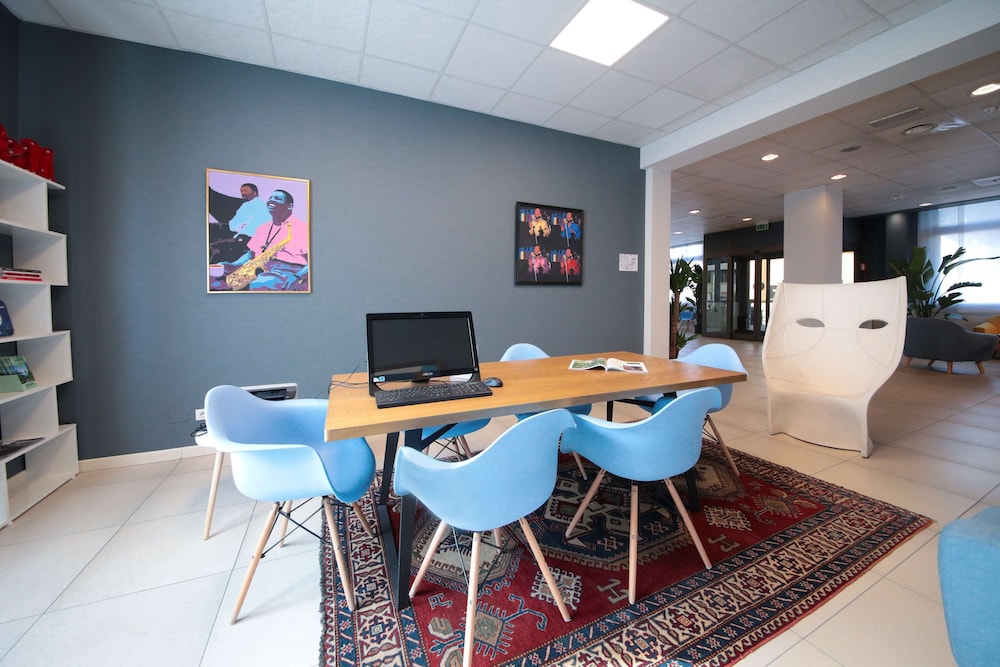 B&B HOTEL Mantova Cristallo 38/48
