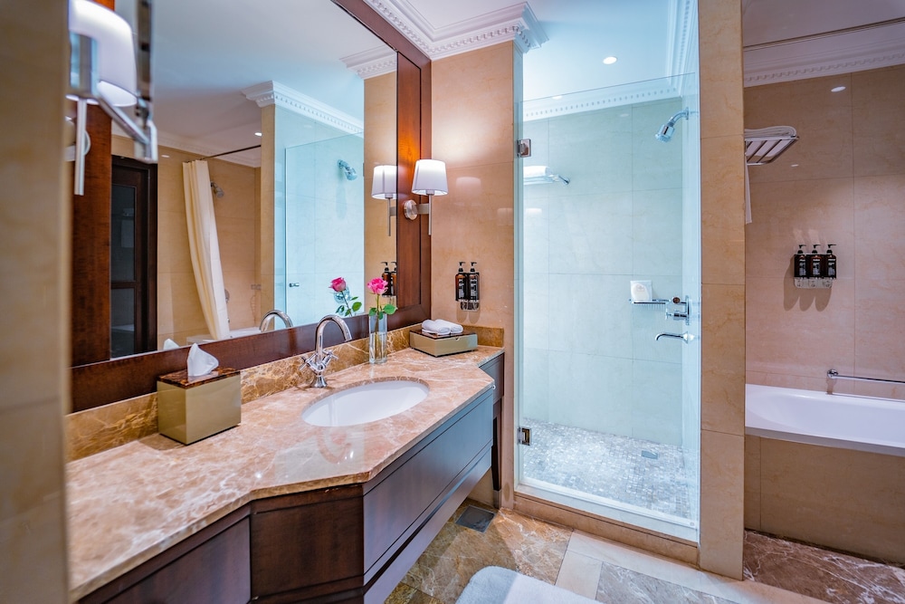 Millennium Hotel Doha 37/90