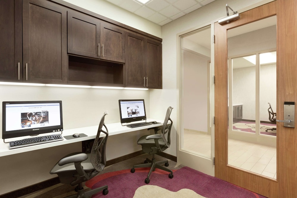 Hilton Garden Inn Pittsburgh Airport South - Robinson Mall 45/48