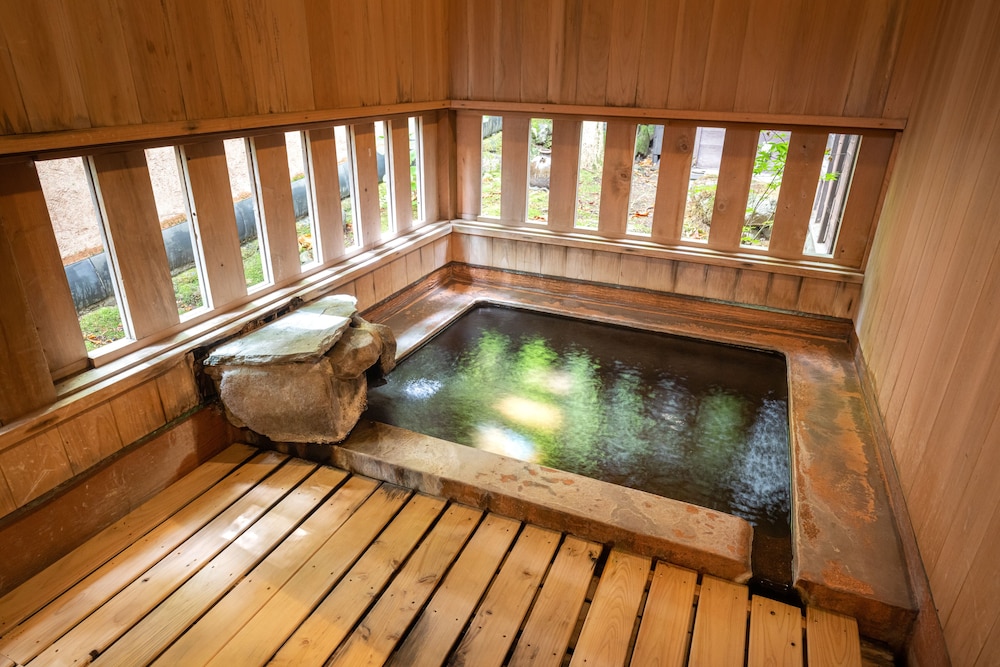 Nihon No Ashitaba 27/50