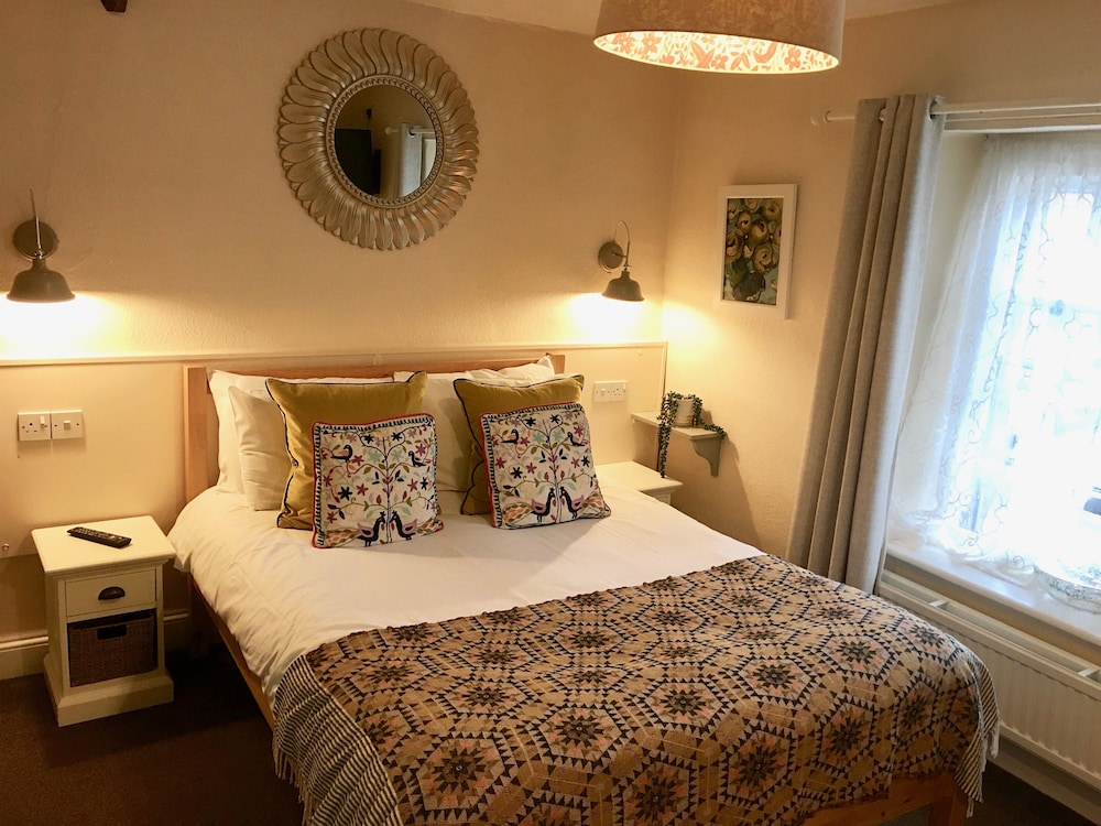 The Mousetrap Inn 22/70