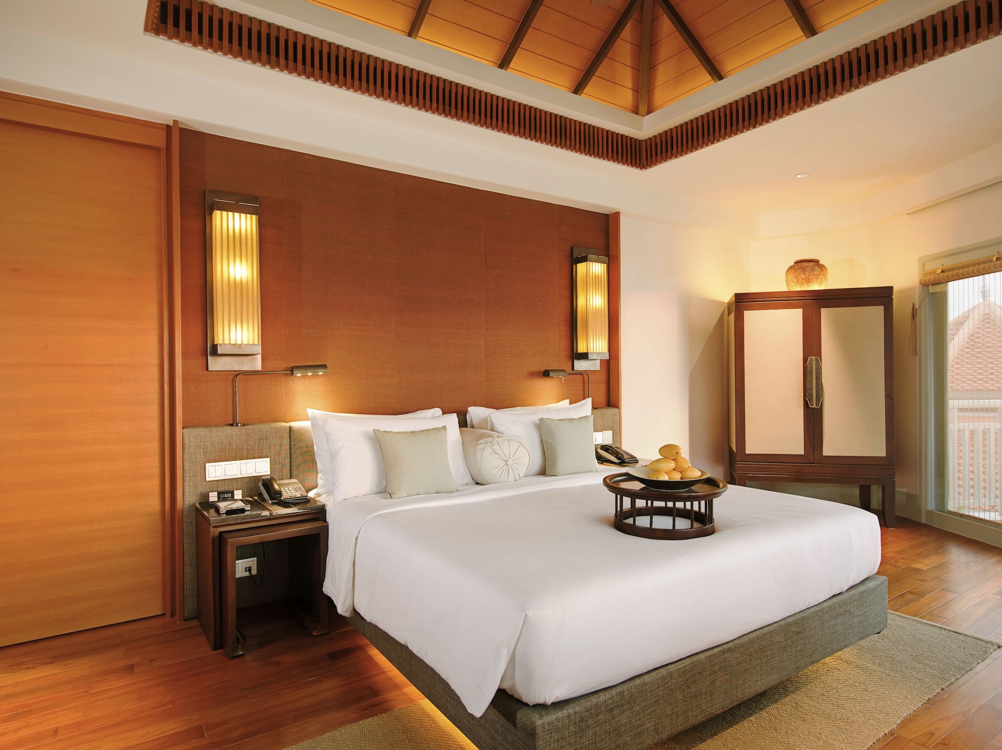 SUITE, SEA VIEW