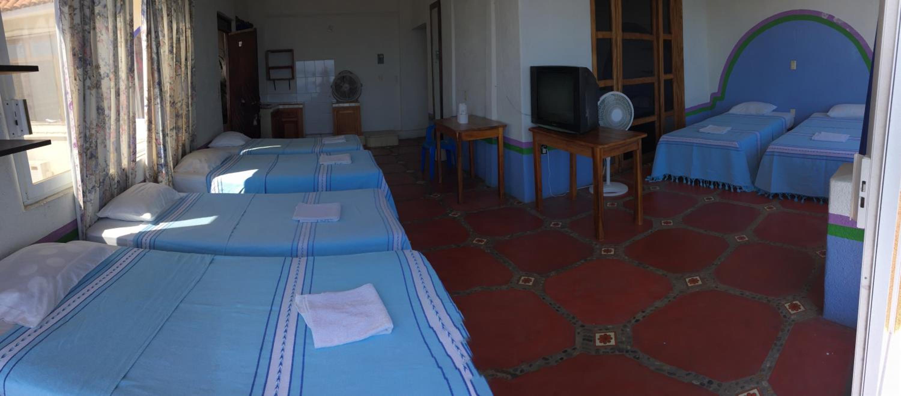 Pargos Hotel 24/42
