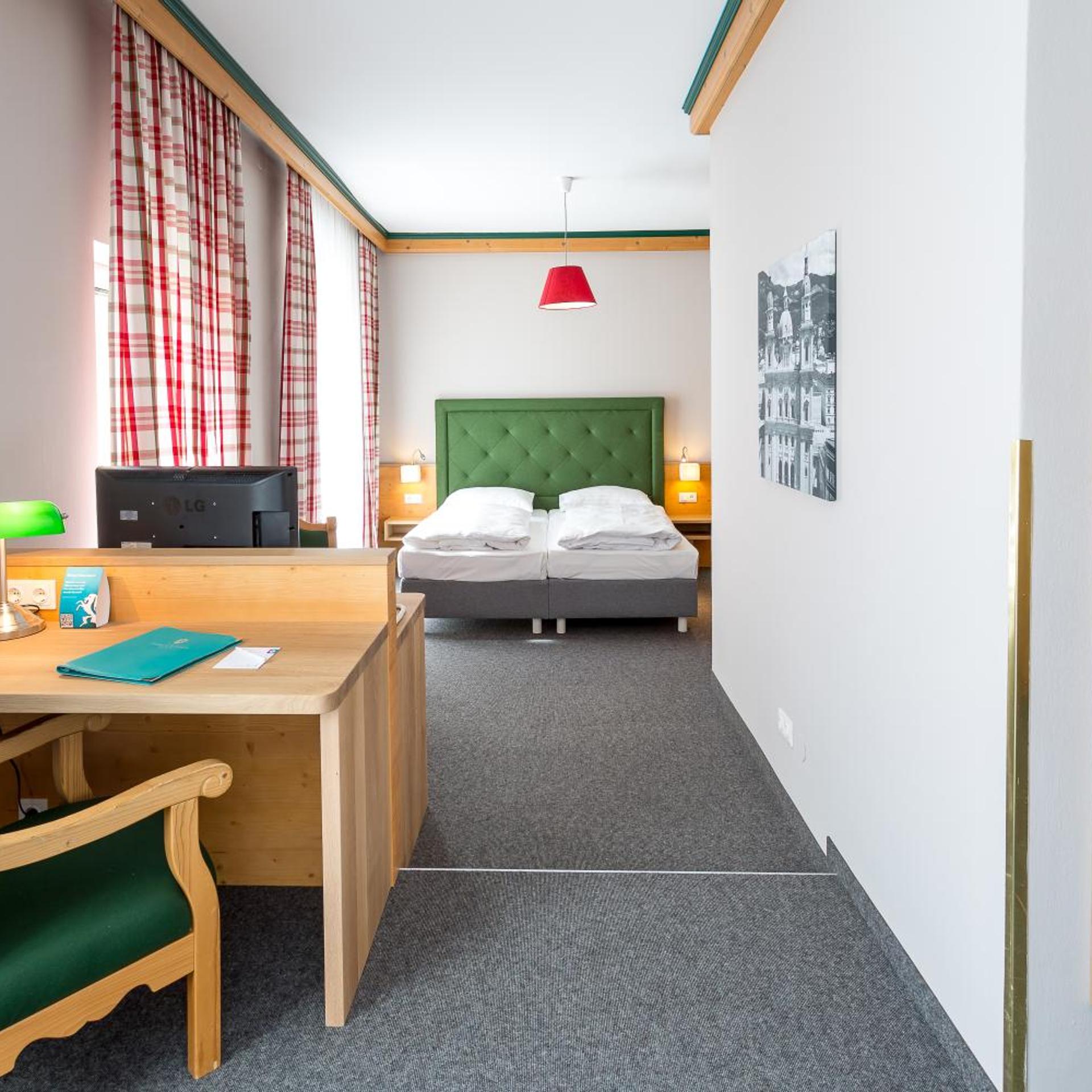 Superior, Double Bed, Markus Sittikus Hotel Sigl Gmbh 6/8