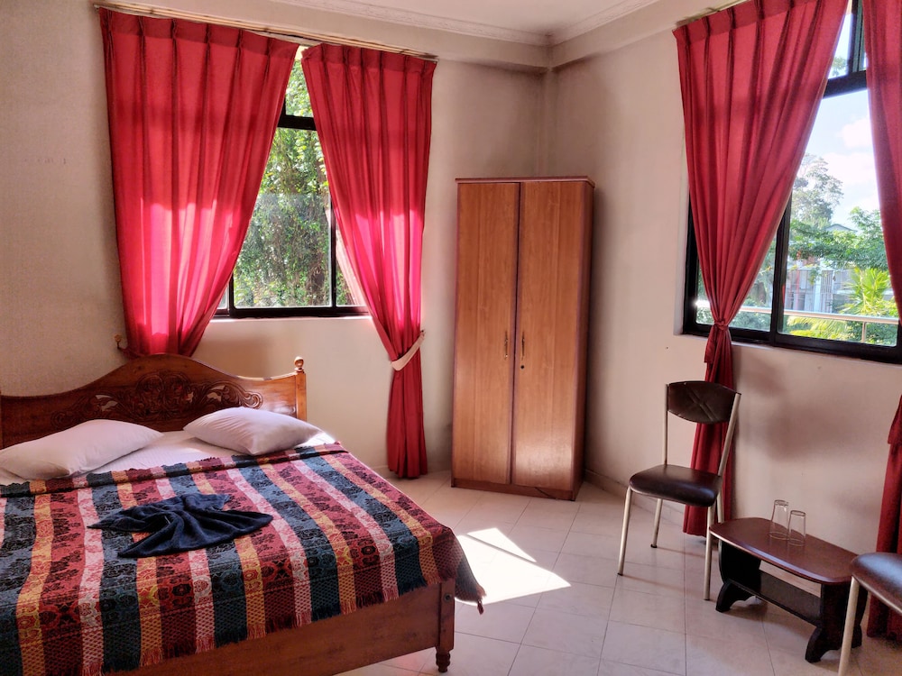 Kandy View Hotel 11/56