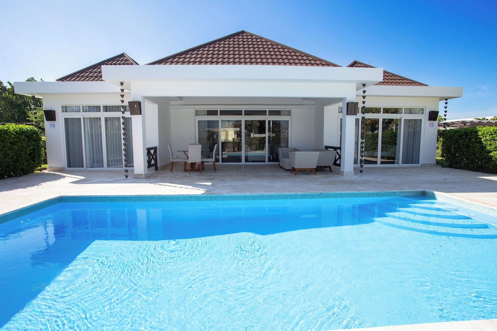 Ocean Village Deluxe Resort and Spa 2/71
