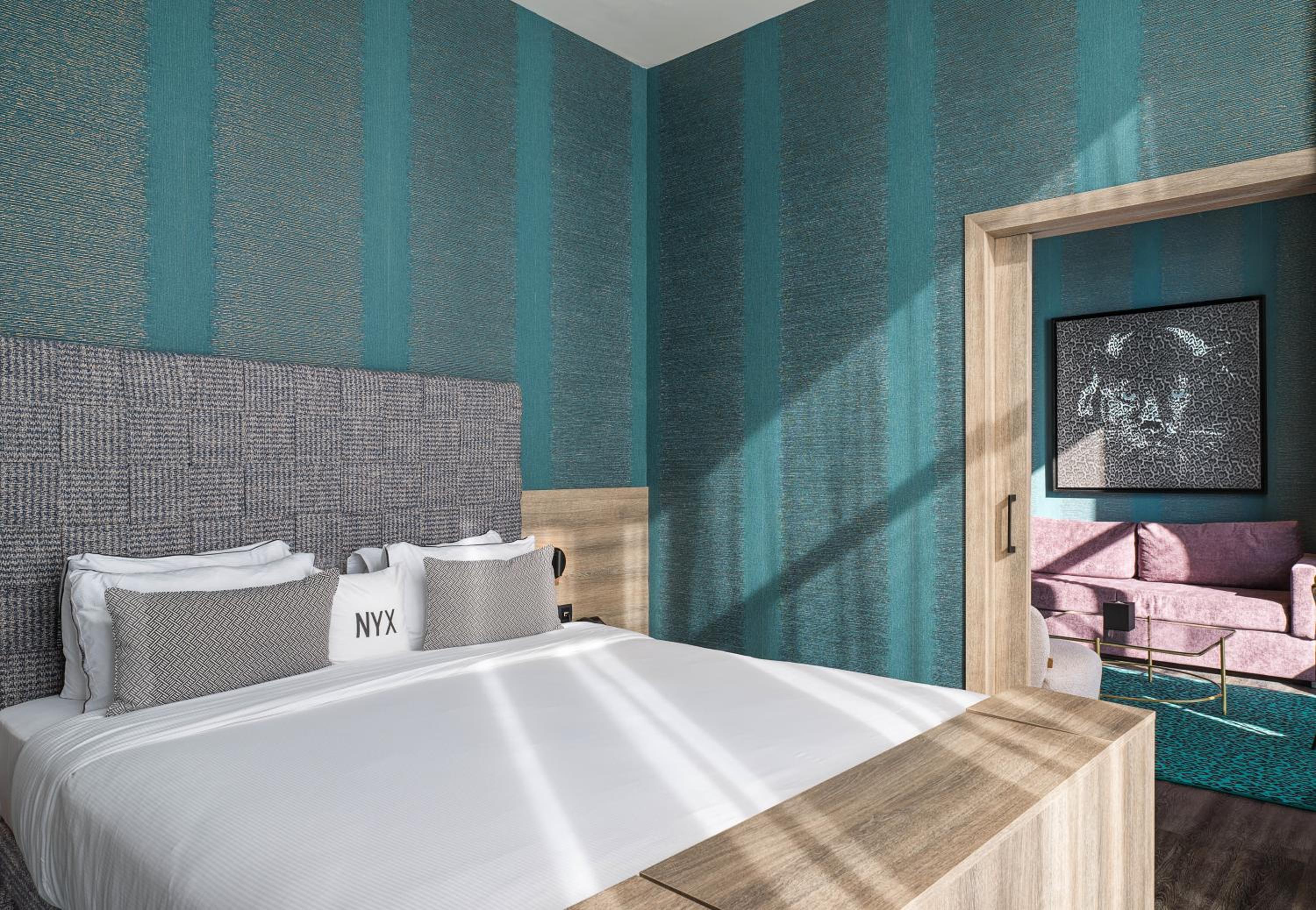 Heaven, Suite, Sea Front, Lounge Access