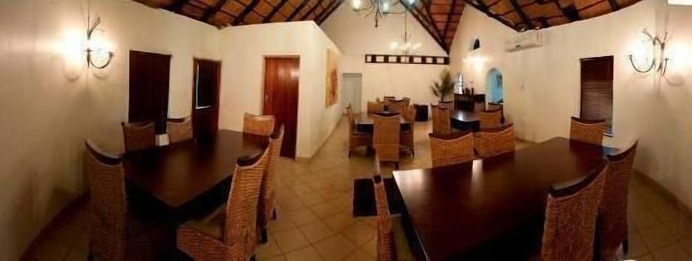 Rustenburg Boutique Hotel 30/50