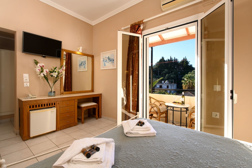 Ipsos Di Mare - Adults Only 24/41