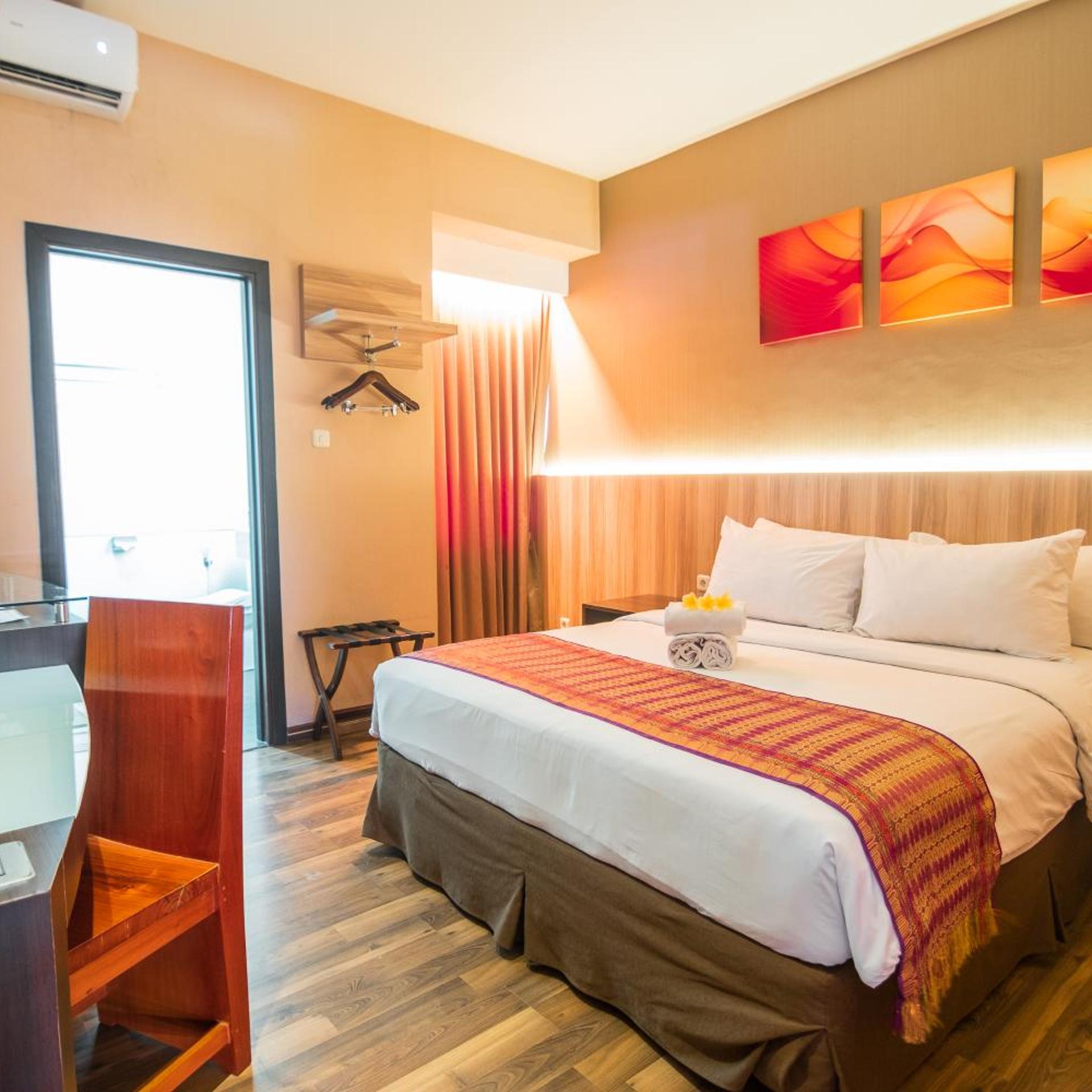 SUPERIOR, DOUBLE BED, SMOKING