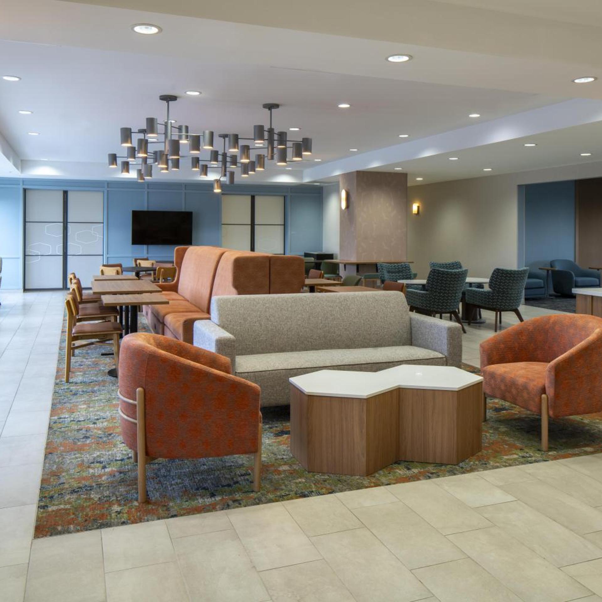Hampton Inn by Hilton Gulfport Beach Boulevard 16/24