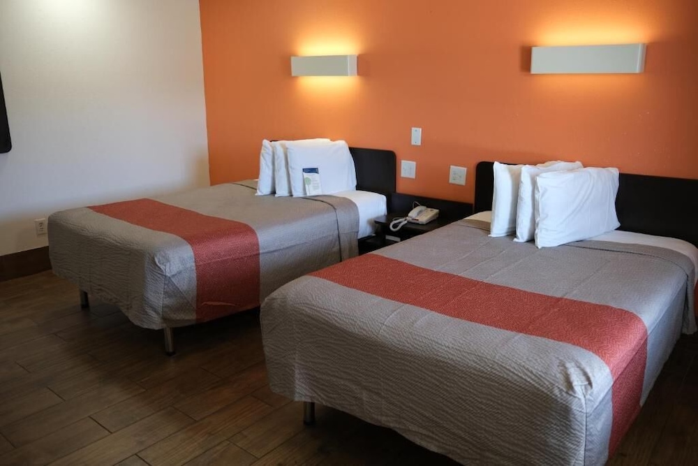 Motel6 Harrisonburg, VA - South 27/47