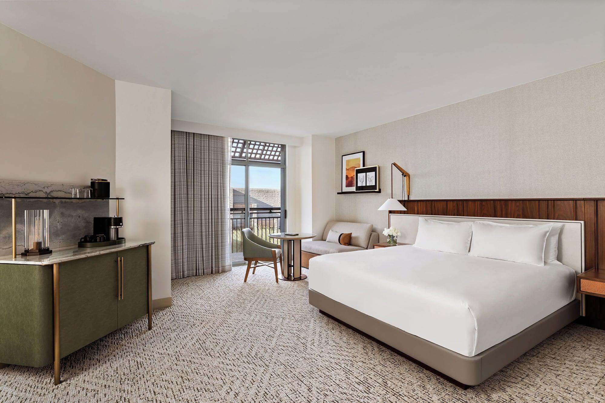 Fountain Court, Suite