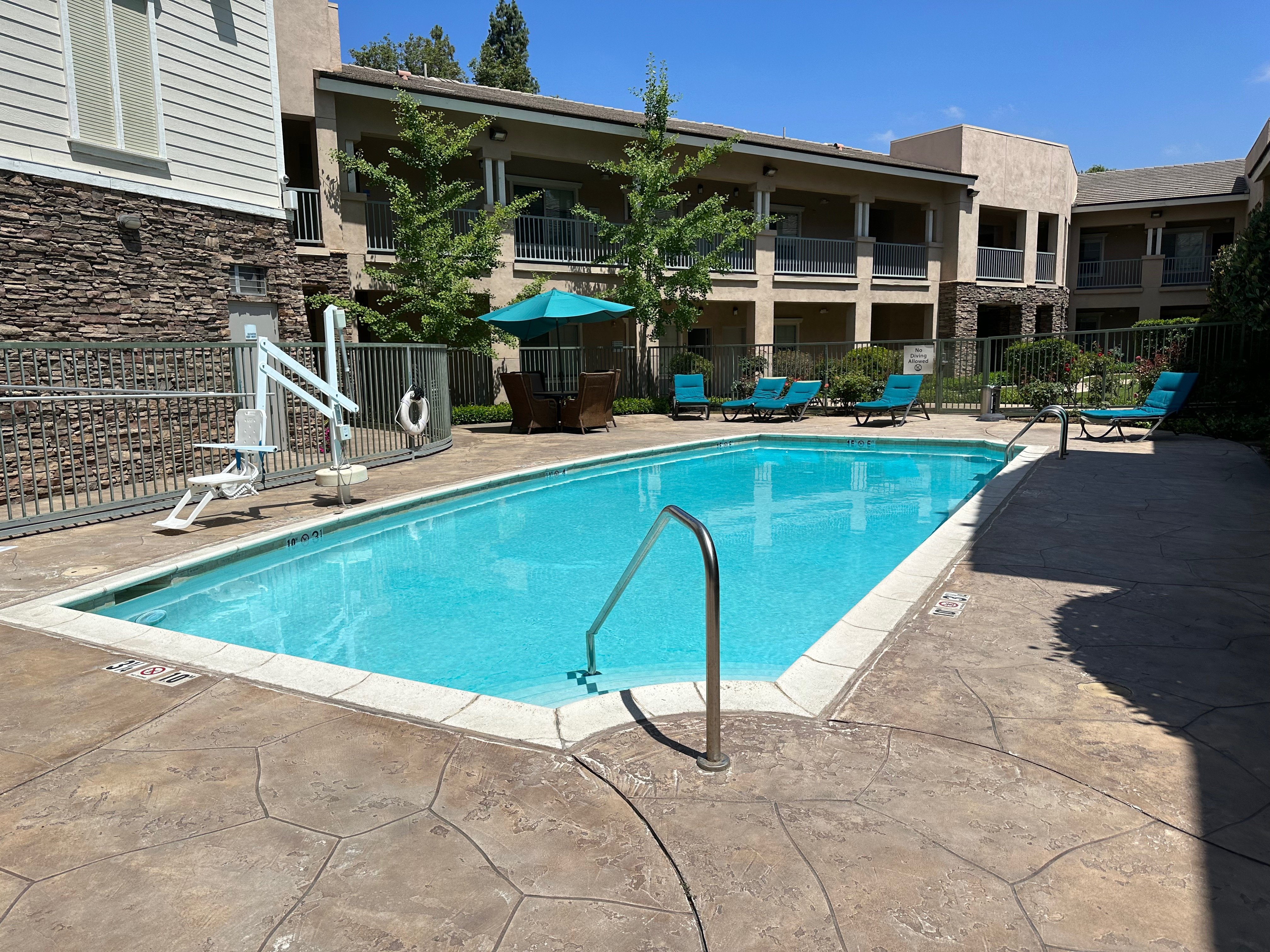 Holiday Inn Express Hotel Suites San Dimas 52/54