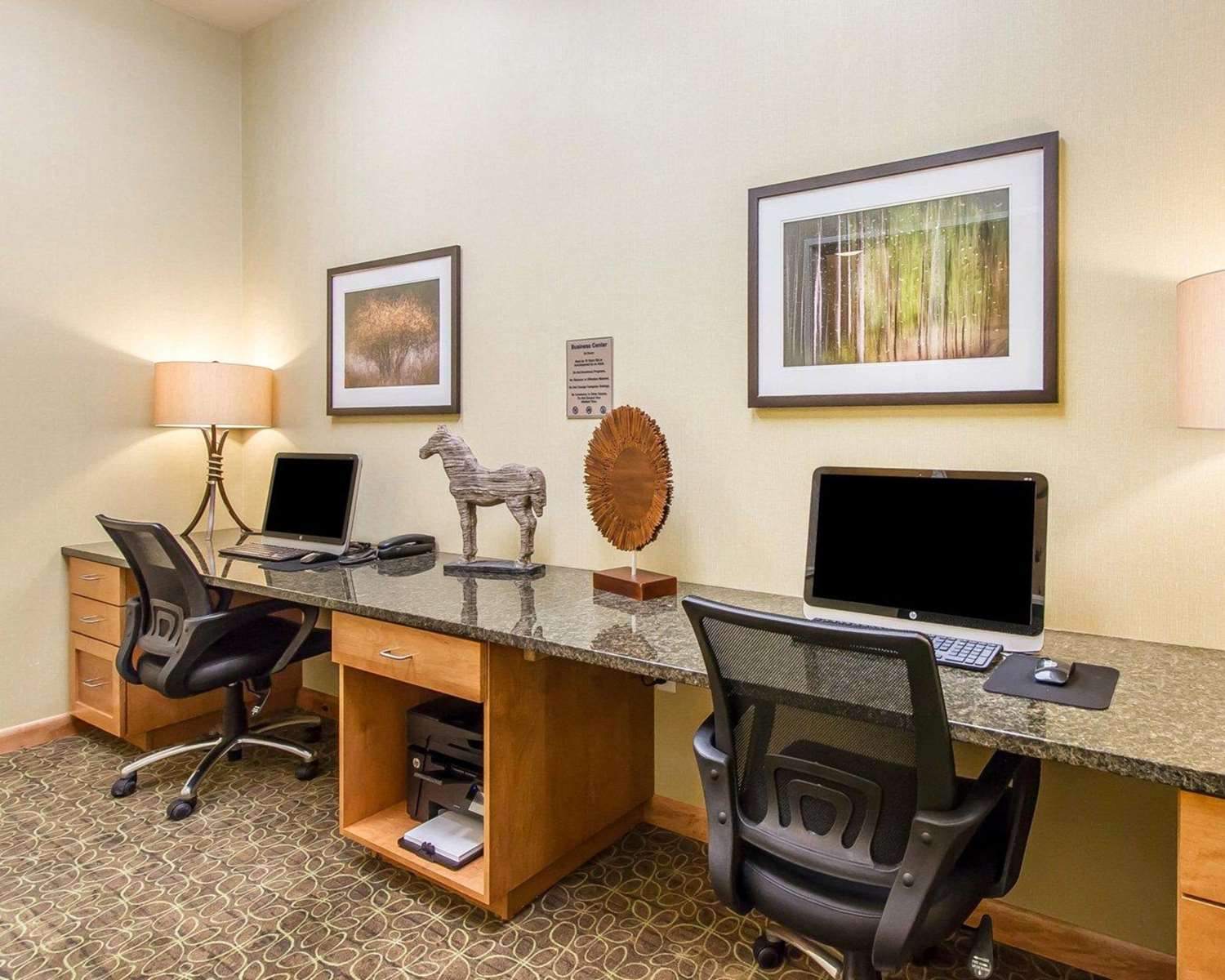 MainStay Suites Stanley 44/46