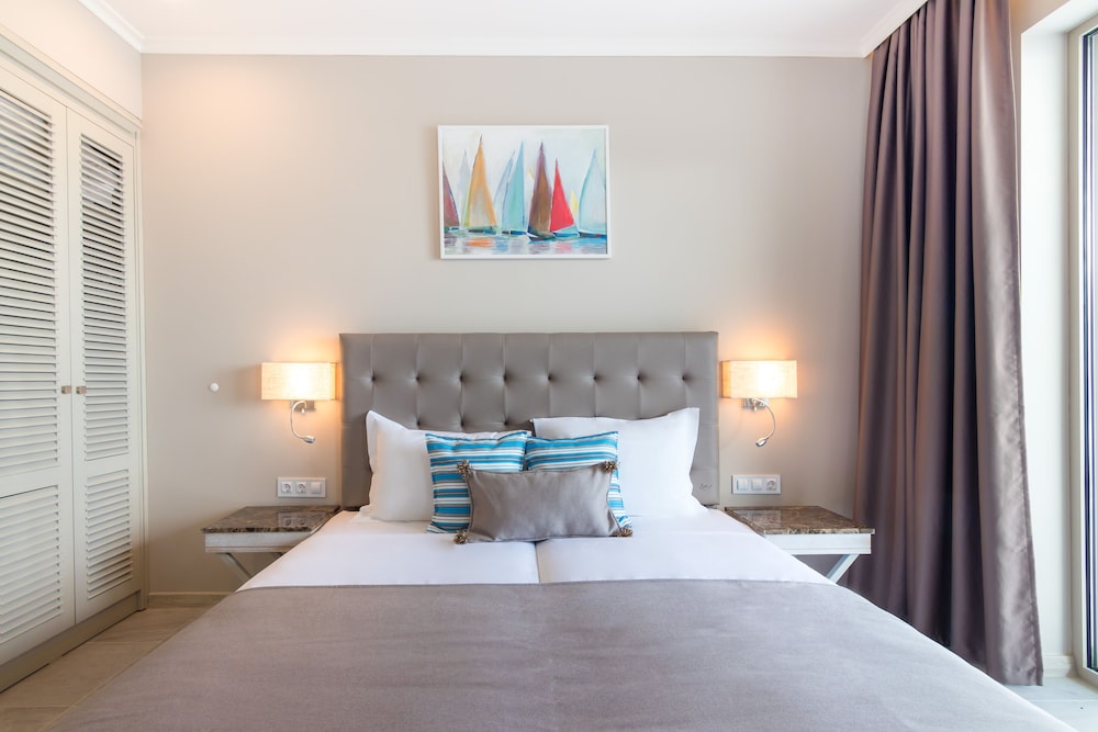 King Maron Beach Hotel & Spa 8/50