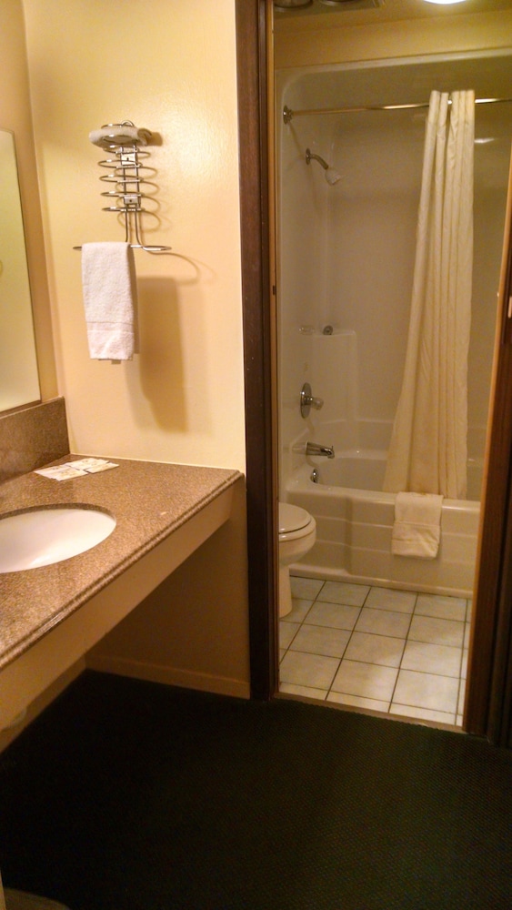Americas Best Value Inn Webster City 46/53