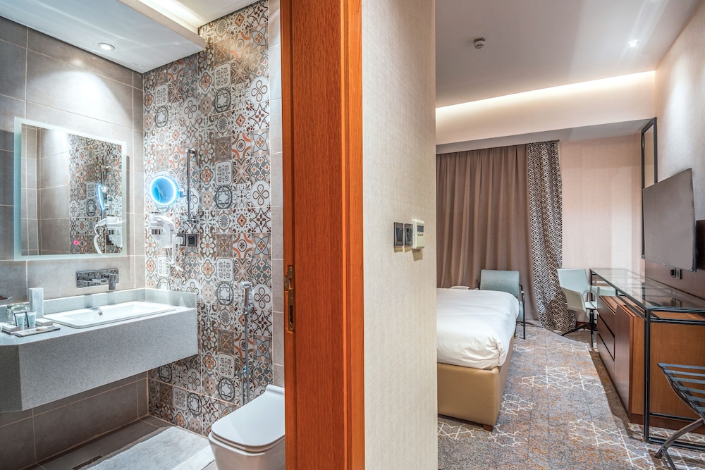 Grand Plaza Hotel King Fahad 48/50