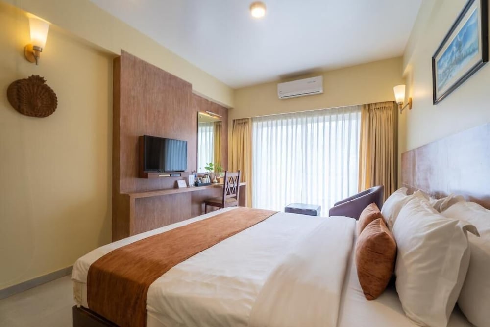 DELUXE, MOUNTAIN VIEW