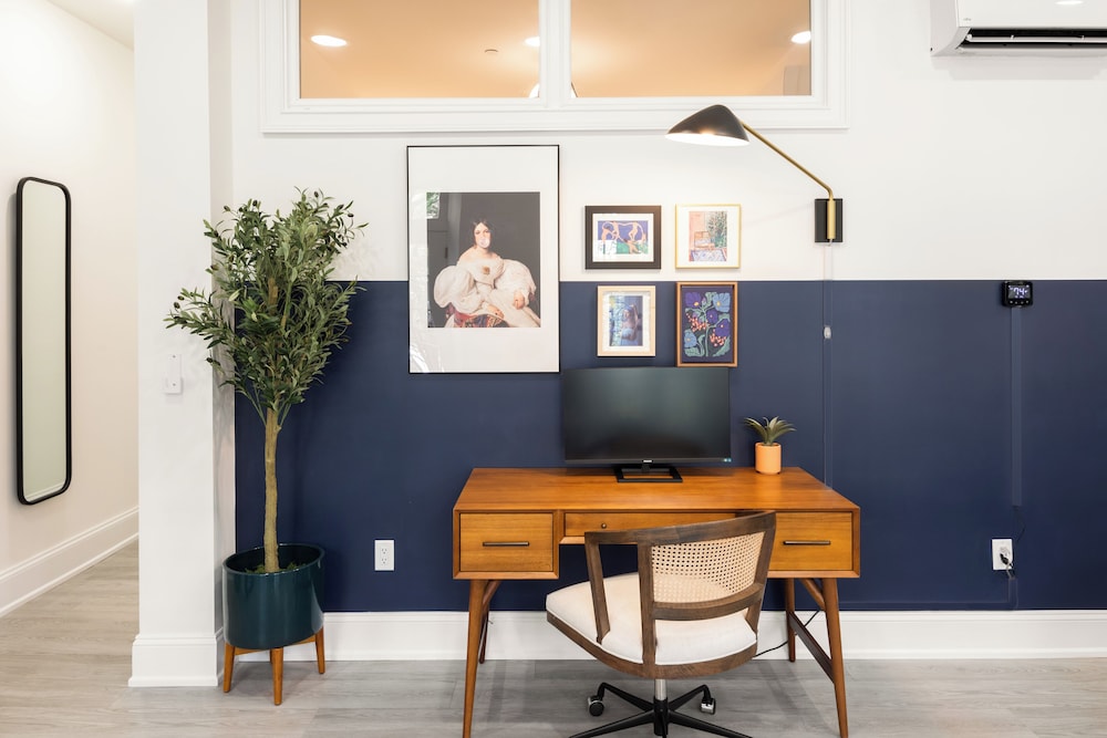 Sosuite at French Quarters - Rittenhouse Square 5/50
