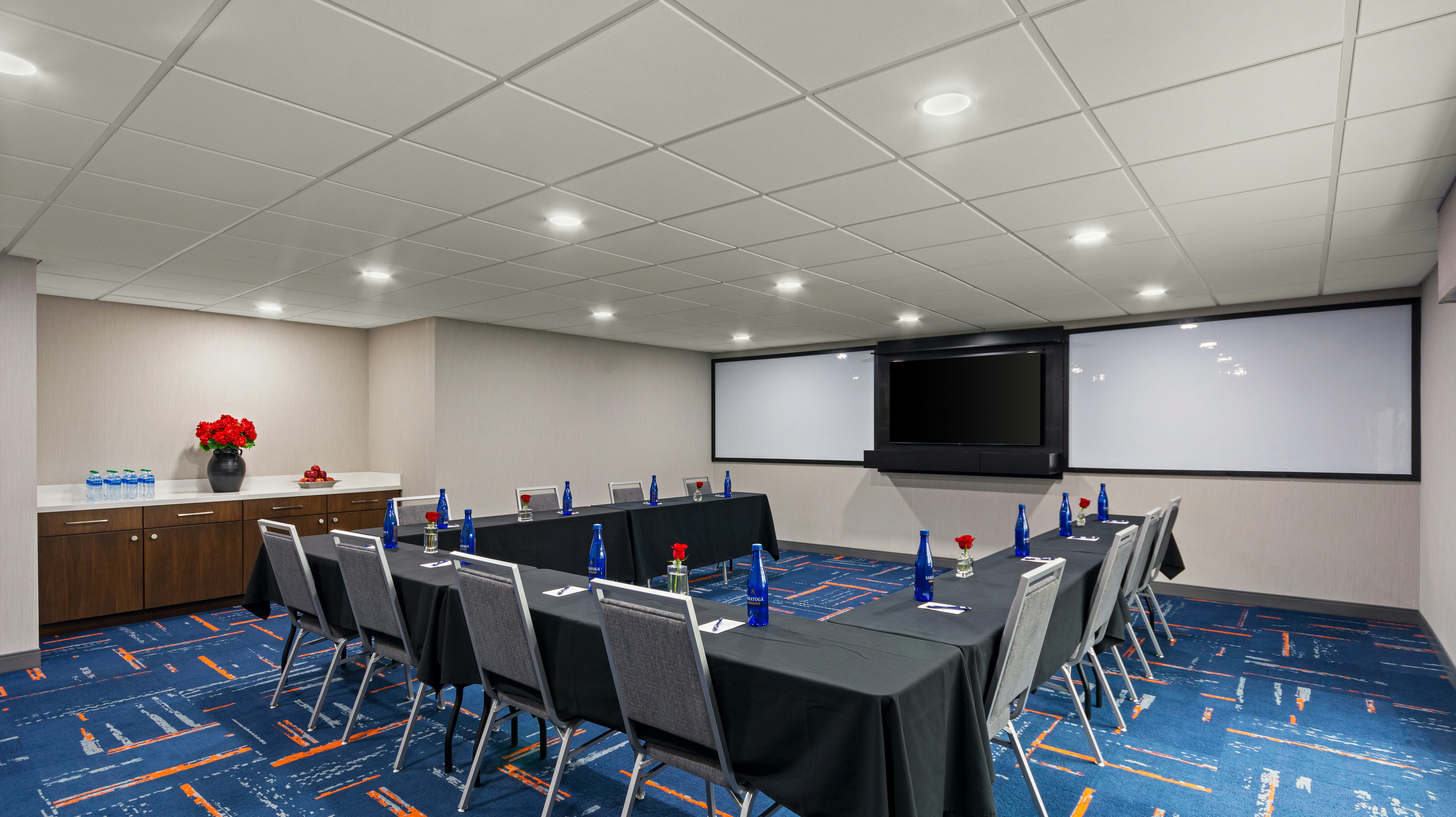 Hampton Inn Bloomington 53/62