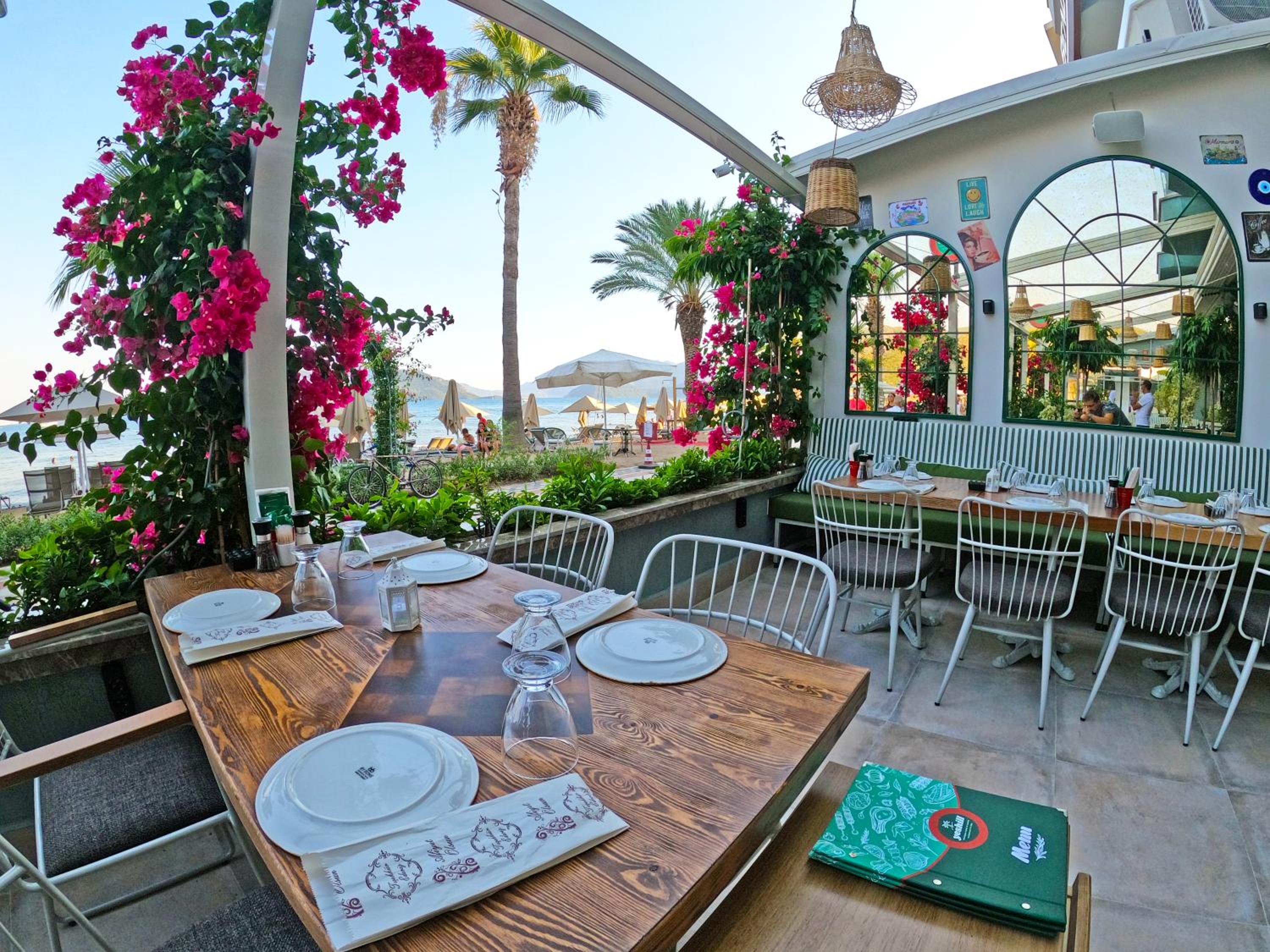 The New George & Dragon Beach Hotel 34/50